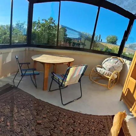 Проживание в семье Chambre De Charme Dans Une Maison De Maitre *